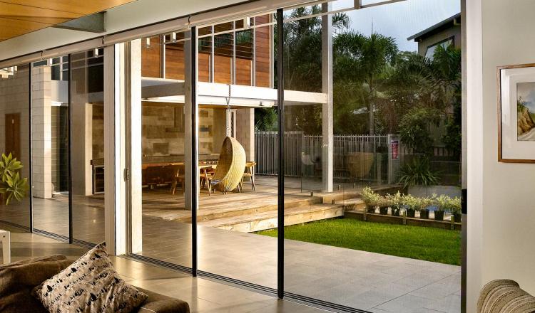 Best retractable insect screen system for doors