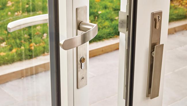 The Centor Twinpoint lock is simple to use