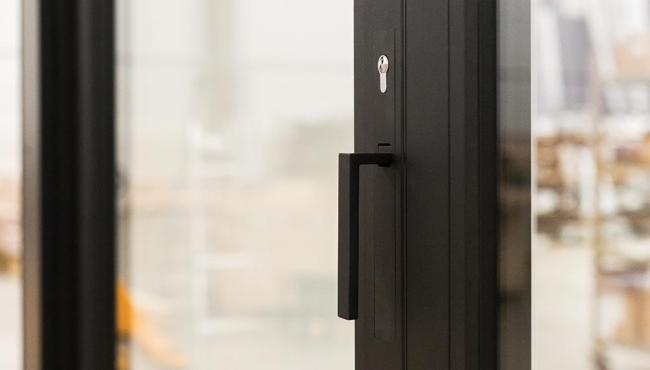 453 Integrated Double-swing Window | Centor